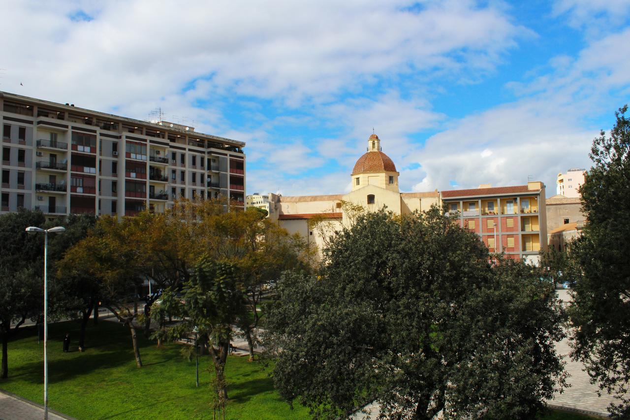 Cagliari 4U Hotel Exterior foto